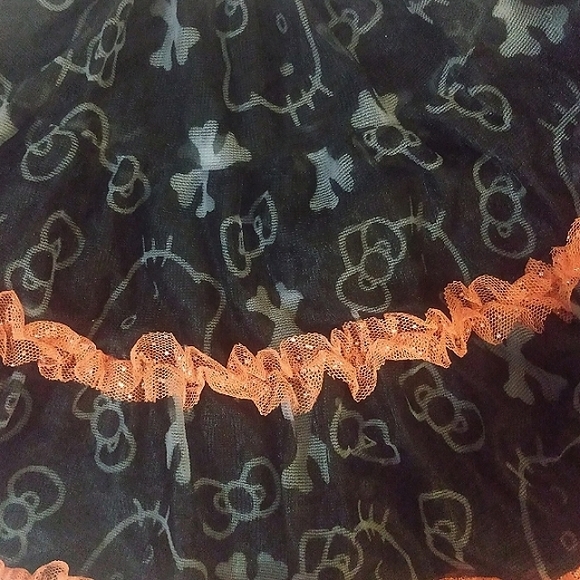 Hello Kitty 4T Halloween print frilly layered mesh skirt size 4T - Picture 3 of 7